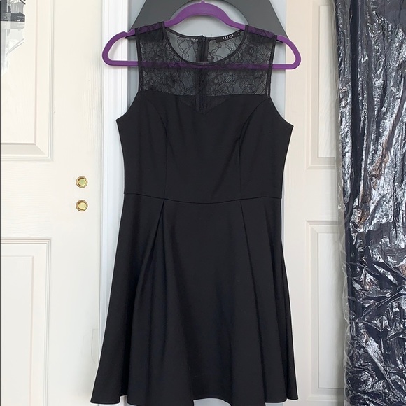 Perfect for Holidays !!! Mohito collection dress - Picture 3 of 5